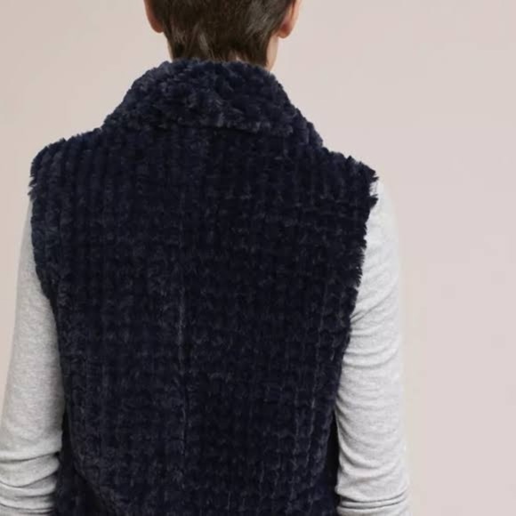 ANTHROPOLOGIE NVLT Navy Fur Vest - Picture 3 of 10